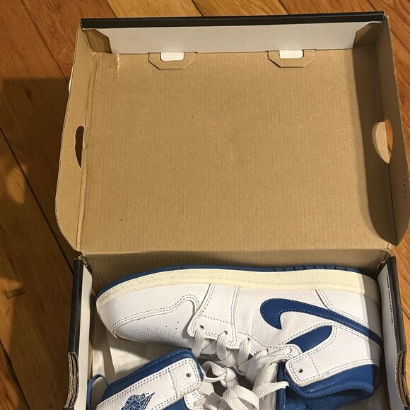 Never Warn Jordan 1 MID SE (PS) Size 3y White/industrial Blue-Sail - Picture 14 of 16